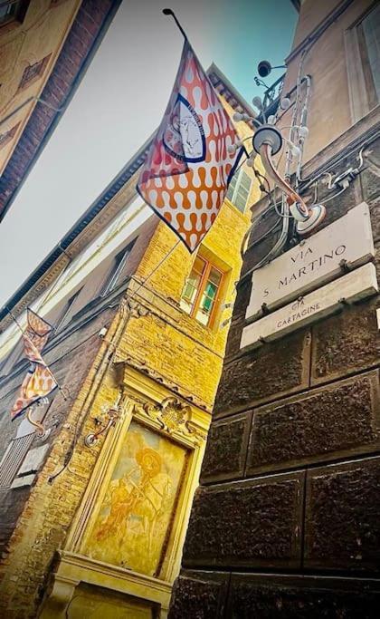 Appartamento Dimora Con Finestra Sui Tetti Di Siena Esterno foto
